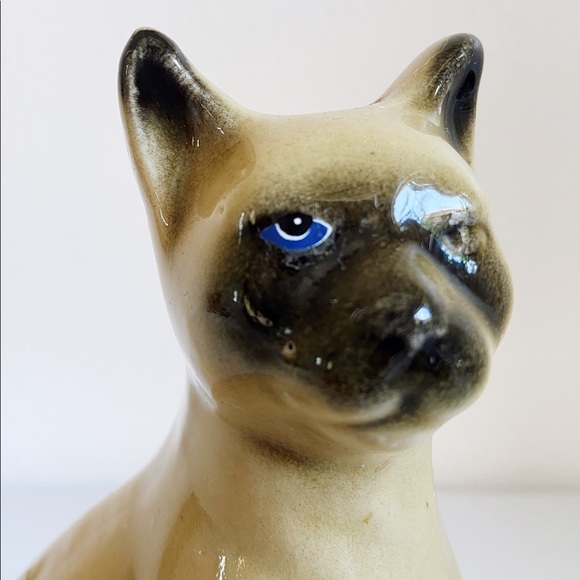 Porcelain Cat - Picture 6 of 6